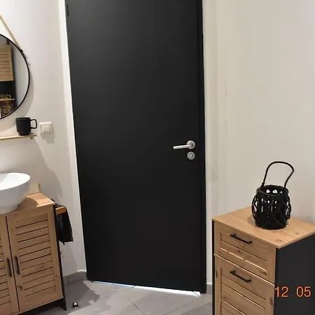 Rdc Au Coeur Du Village Apartment *