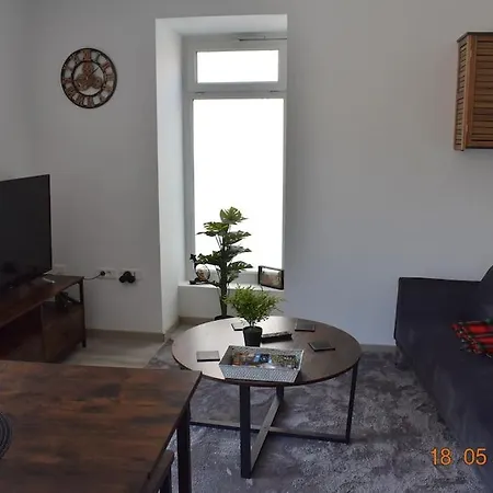 Appartement Rdc Au Coeur Du Village Soual