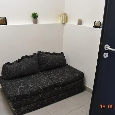 Rdc Au Coeur Du Village * Soual