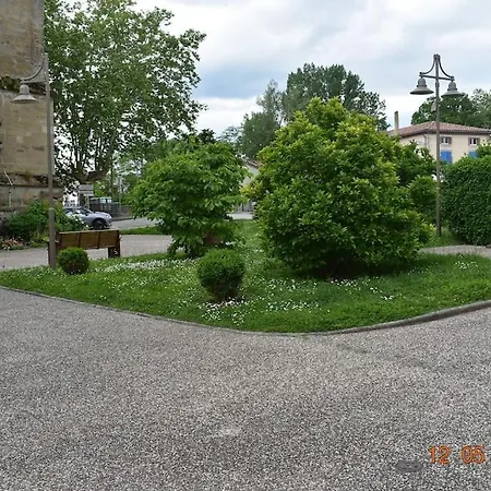 Rdc Au Coeur Du Village *