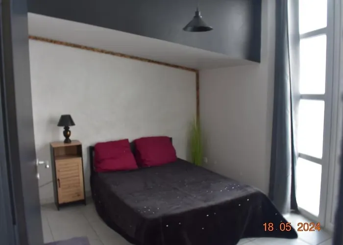 Rdc Au Coeur Du Village * Soual